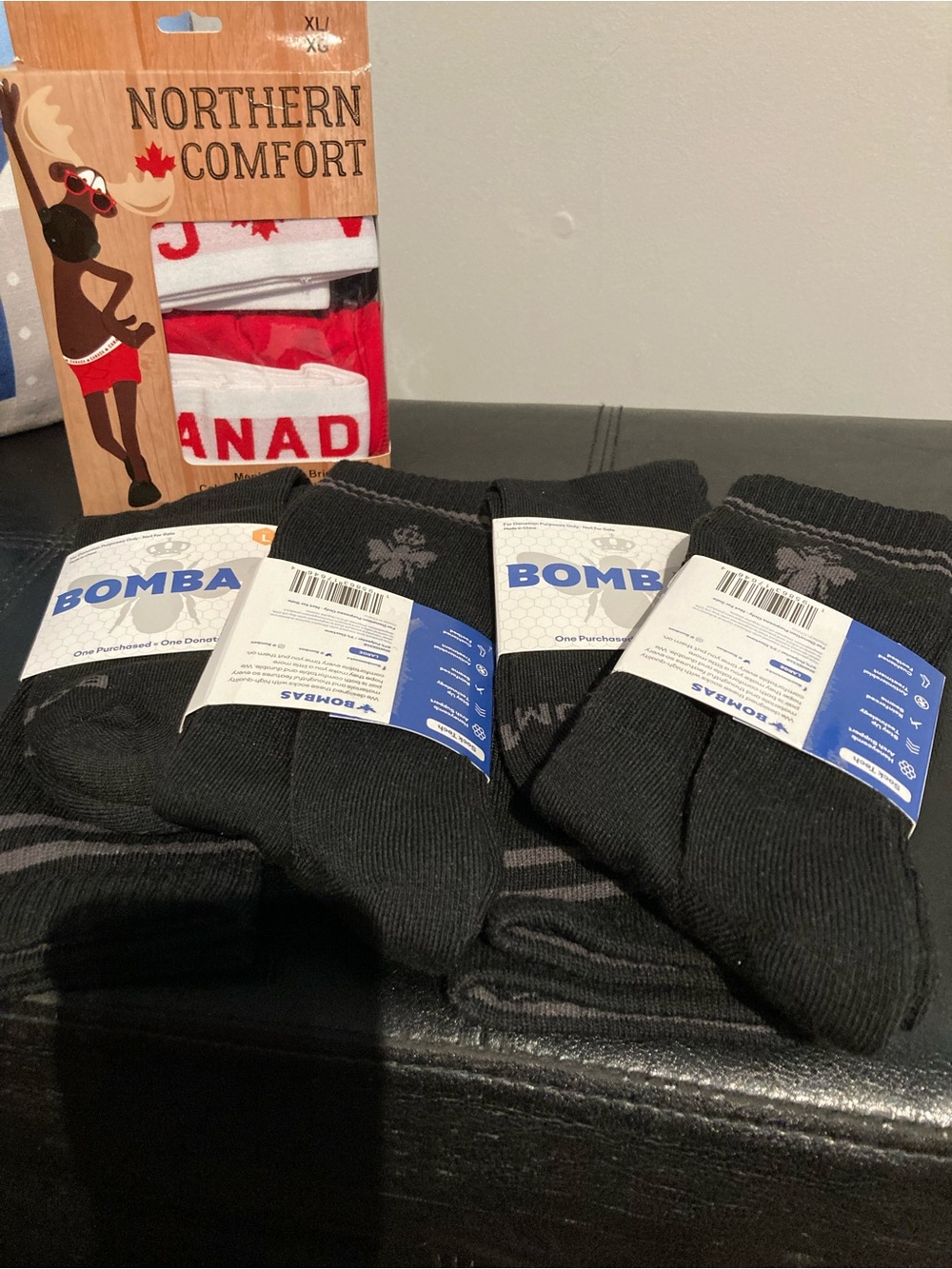 Don’t forget Father’s Day 🧔🏻‍♂️!! 
Bombas Black Men's 
Crew Socks - Pack of 3